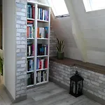 Geraeumige In Mit Terrasse By Interhome * 징스트