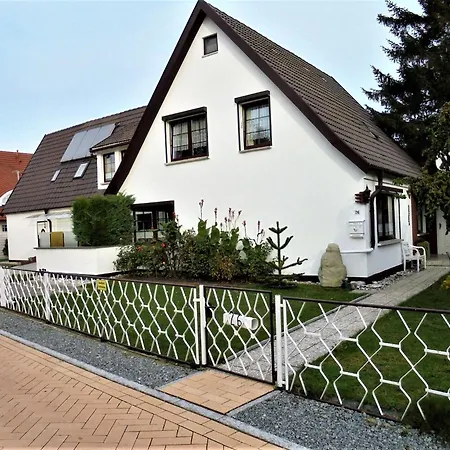Geraeumige In Mit Terrasse By Interhome * 징스트