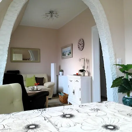 Geraeumige In Mit Terrasse By Interhome * Zingst